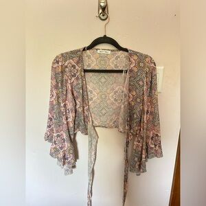 Cropped front tie blouse